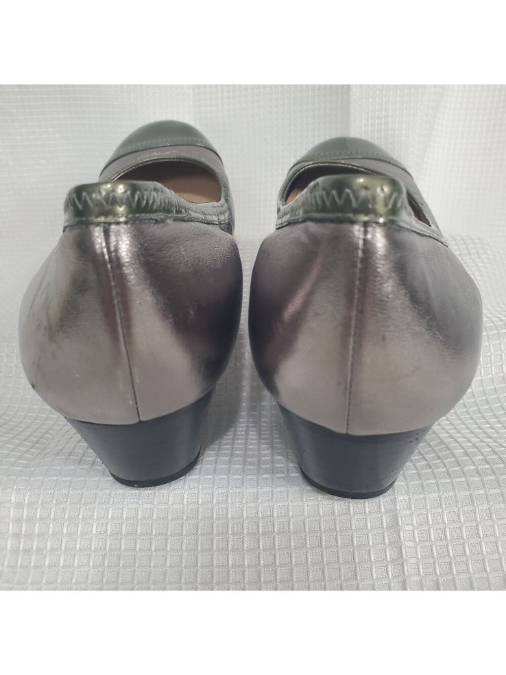 Cole Haan Nike Air Size 11 11M Pumps Wedge Round Patent Cap Toe Silver Green - Picture 4 of 13